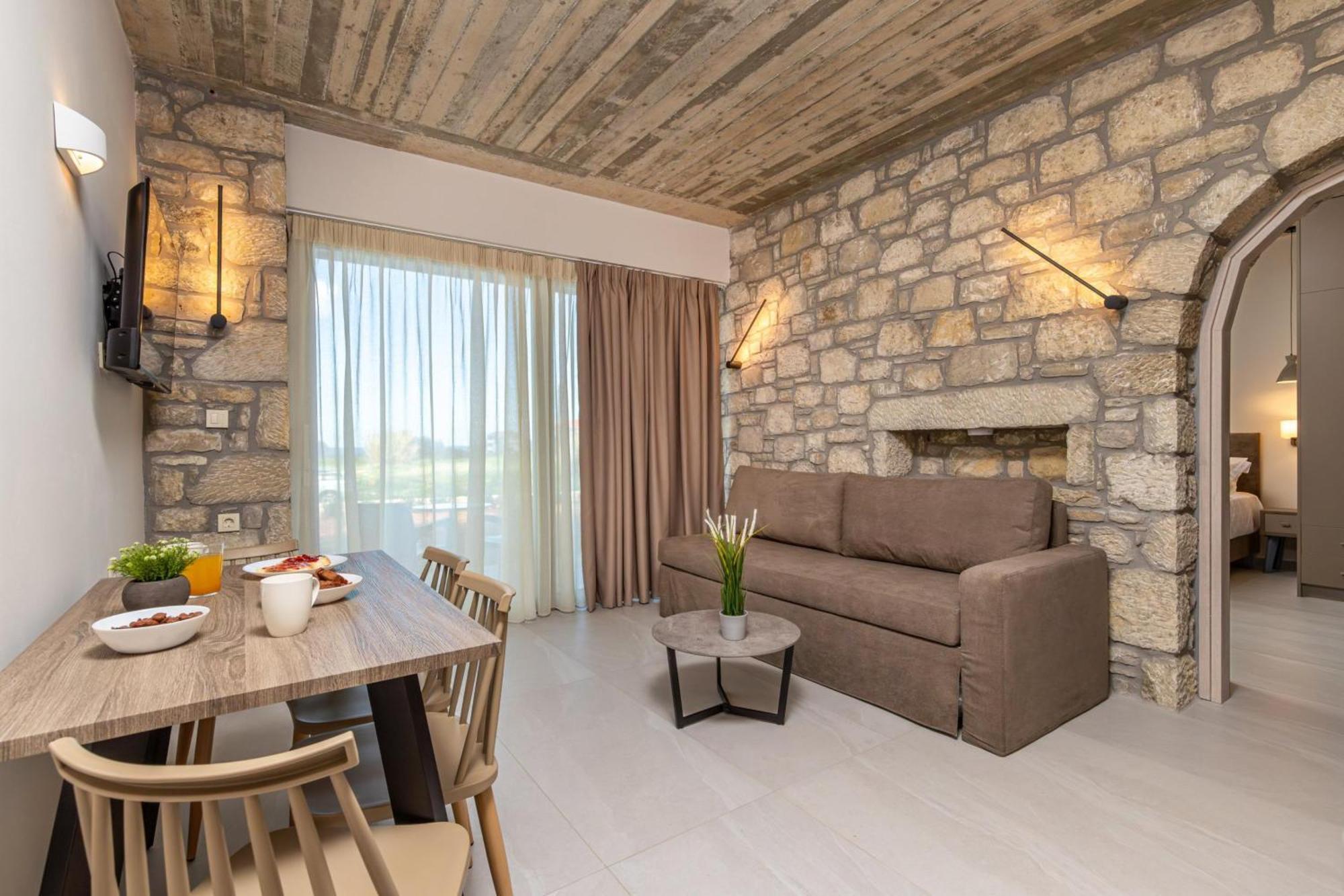 Achatis Apartments With Sea View Kolymbari Extérieur photo