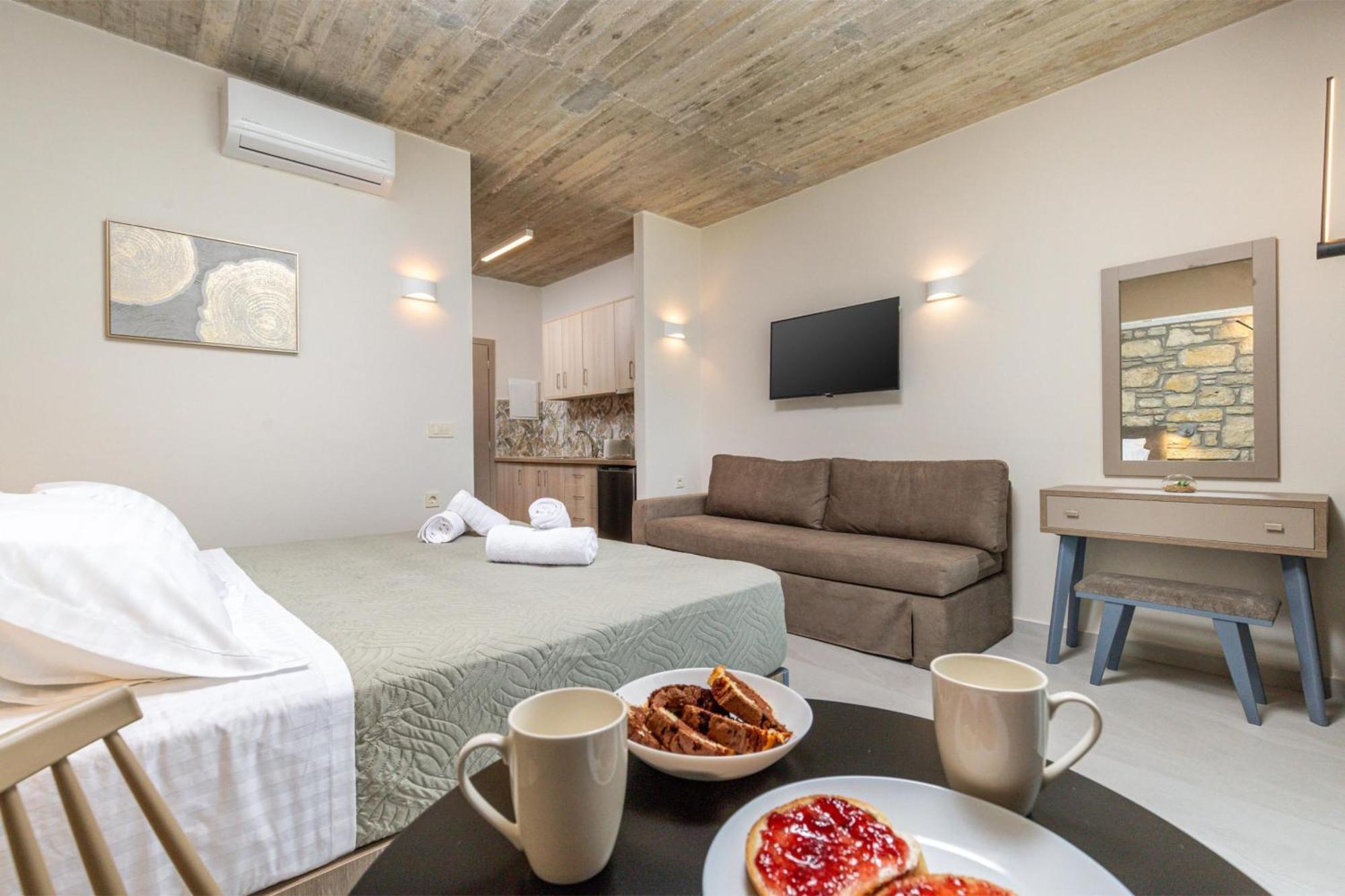 Achatis Apartments With Sea View Kolymbari Extérieur photo
