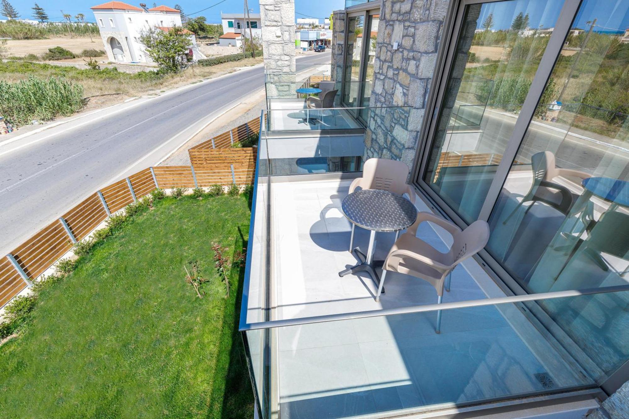 Achatis Apartments With Sea View Kolymbari Extérieur photo